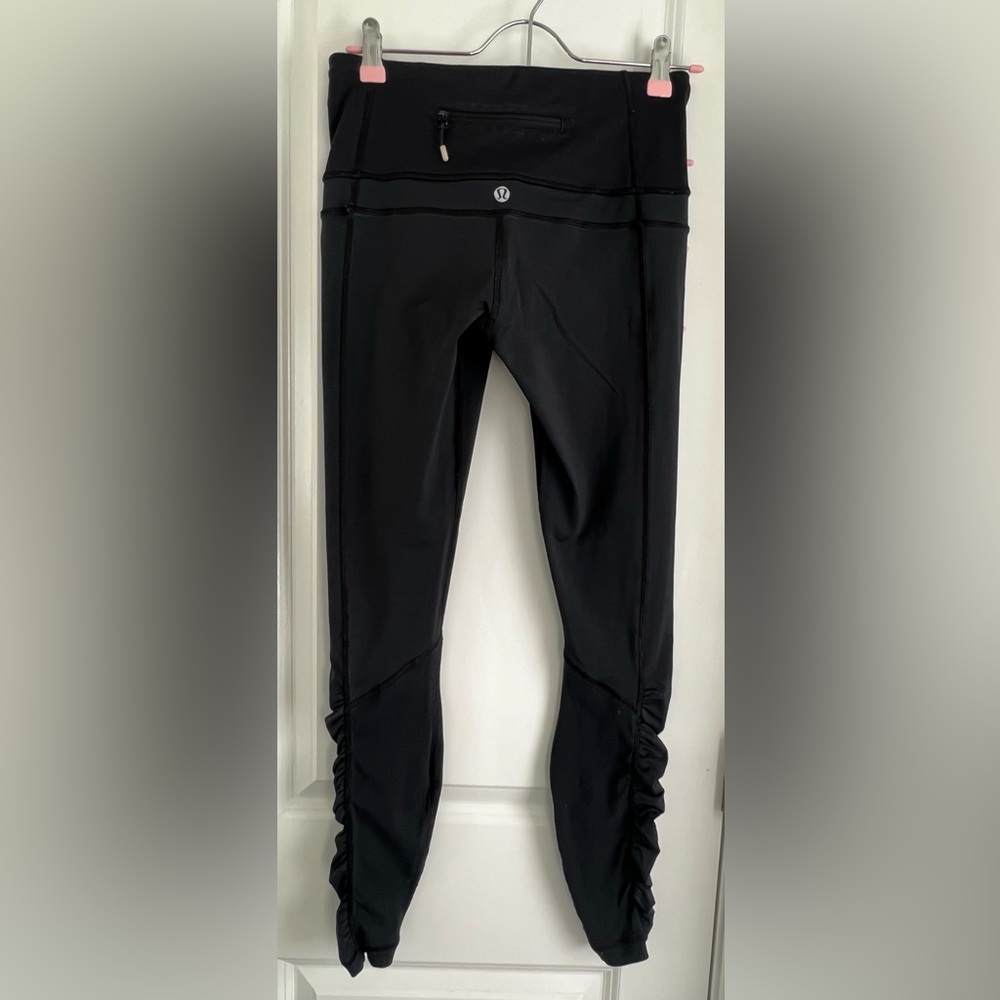Lululemon Full length black ruched leggings size 6